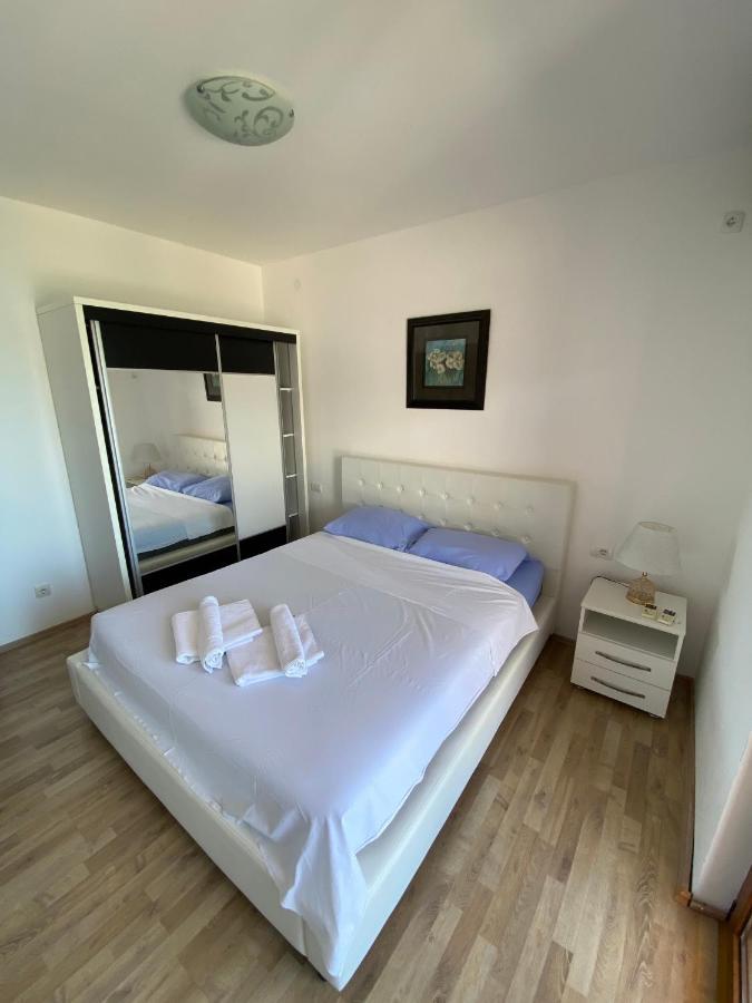 Apartments Family 蒂瓦特 外观 照片