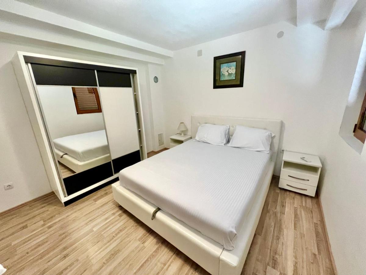 Apartments Family 蒂瓦特 外观 照片